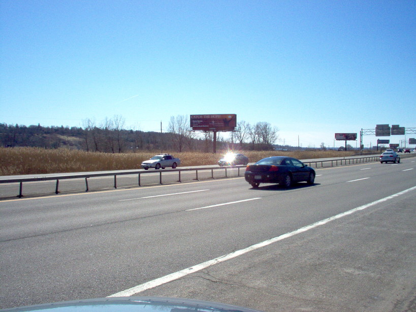 Syracuse, NY : Thruway in Syracuse New York, heading towards Liverpool