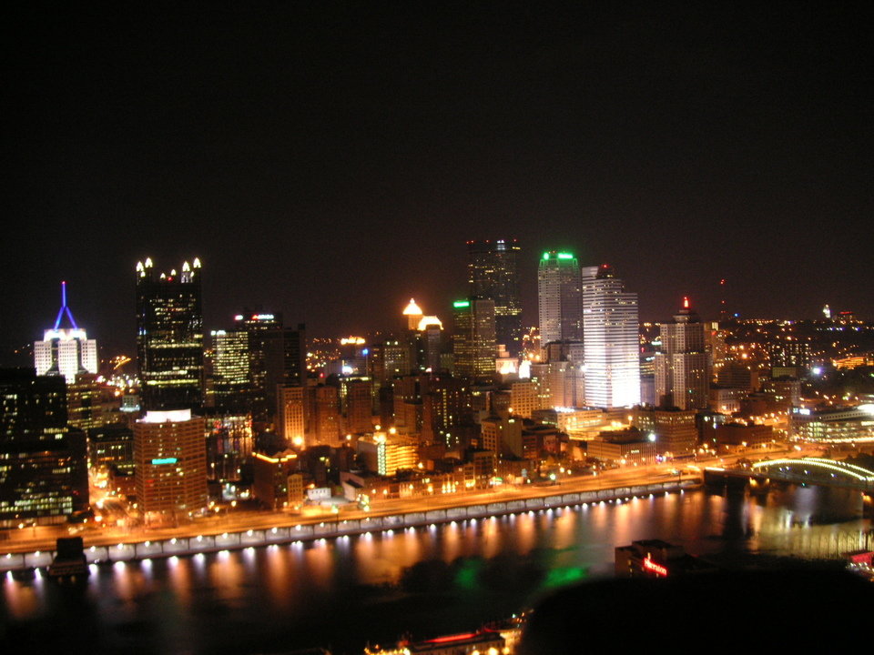 Pittsburgh, PA: View of downtown at night