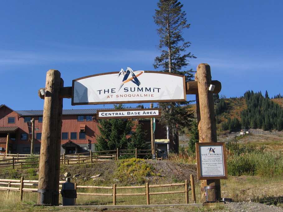 Snoqualmie Pass, WA : Entrance