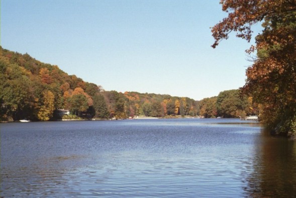 Sherman, CT : Town Beach on Candlewood Lake