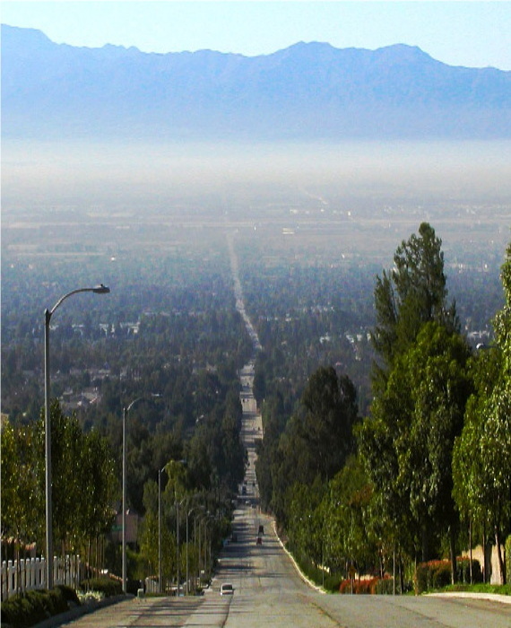 Rancho Cucamonga, CA: VALLEY VIEW FROM TOP OF HAVEN AVENUE