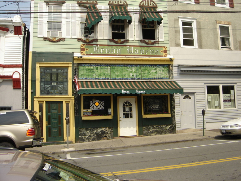 Highland Falls, NY: The old Pickwick location/now Benny Haven's
