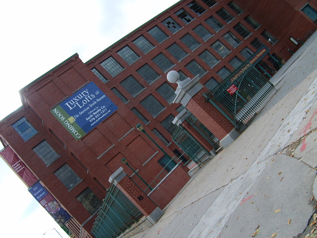 Lowell, MA : the American textile history museum, Lowell MA photo