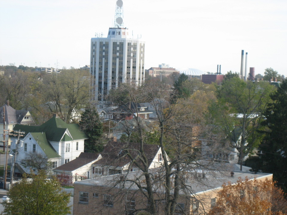 Champaign, IL: Champaign skyline from roof