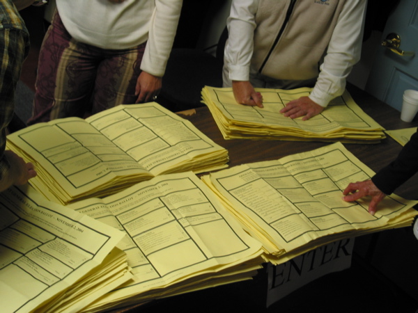 Cornwall, VT: Cornwall, VT votes on paper ballots