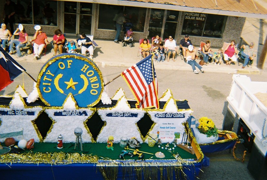 Hondo, TX: City of Hondo Float - Medina County Fair Parade 2006