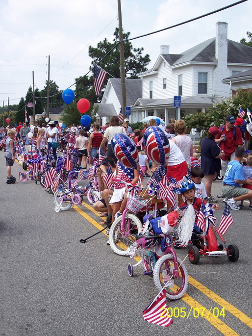 Apex, NC: Bike parade 4th of July downtown Apex