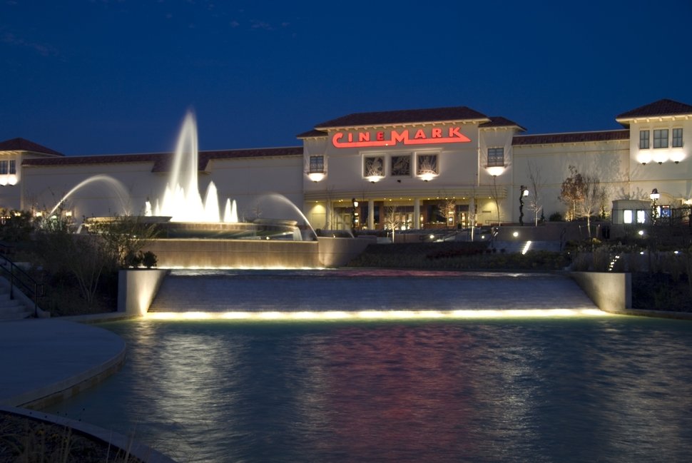 Rockwall, TX: Cinemark at Dusk