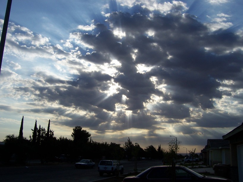 Hesperia, CA : NORTH-EAST SKY SEPTEMBER MORNING 2006