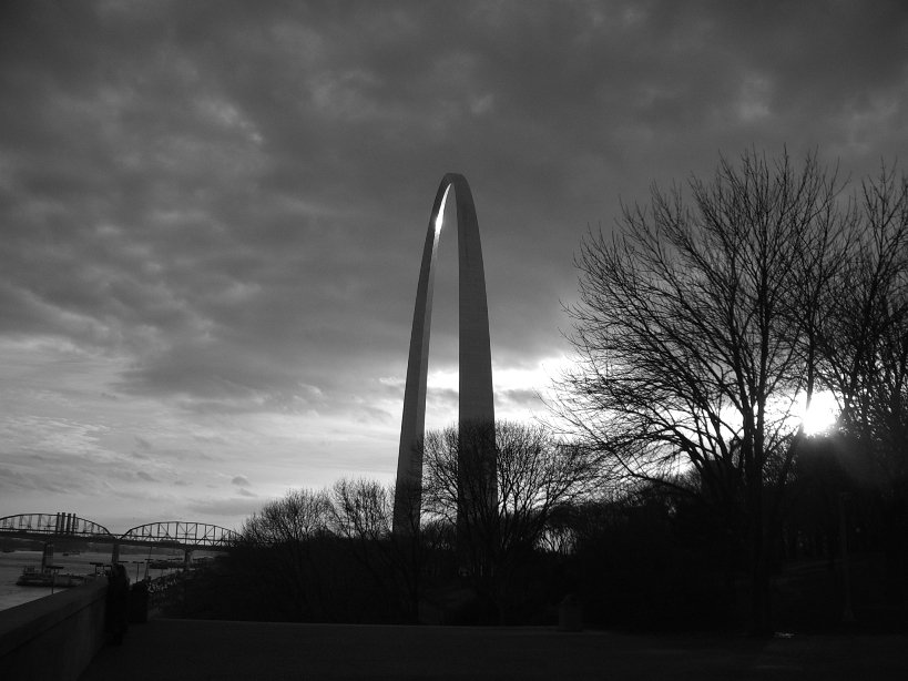 St. Louis, MO : Gateway Arch -- Winter Dusk