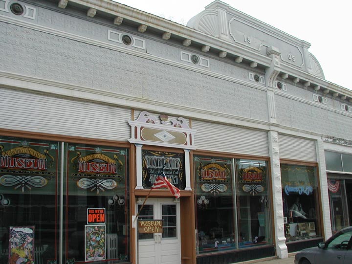 Oakland, IA : Nishna Heritage Museum