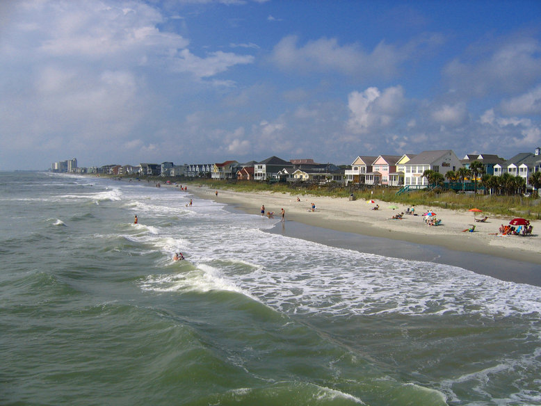 Surfside Beach, SC : Looking up the shoreline of Surf Side Beach SC