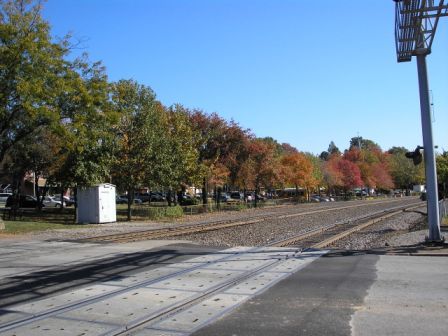 Kirkwood, MO: Looking east from train station