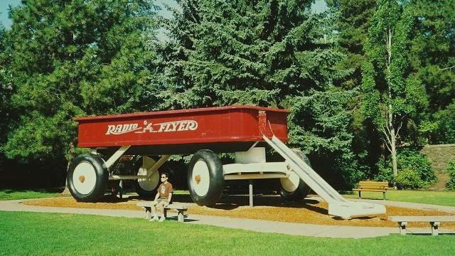 Spokane, WA : Giant Red Wagon at Riverfront Park, Downtown Spokane
