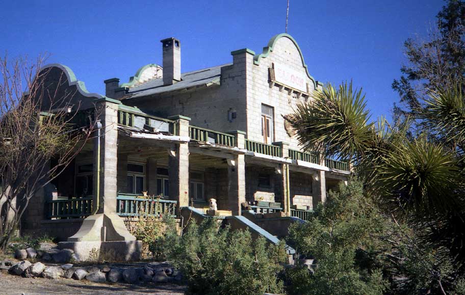 Beatty, NV : Rhyolite Station, 1986, in stark contrast to it's present condition, you could order a cold drink and something to eat..