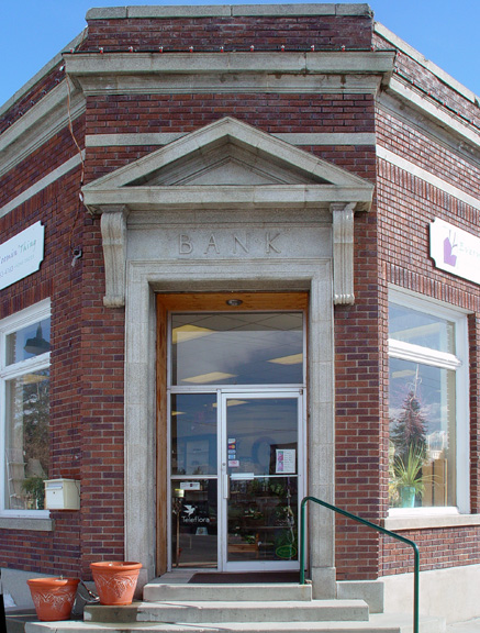 Smithfield, UT : The Original Bank of Smithfield, now a flower shop