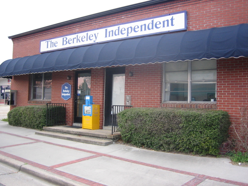 Moncks Corner, SC: The Berkeley Independant, Main Street, Moncks Corner