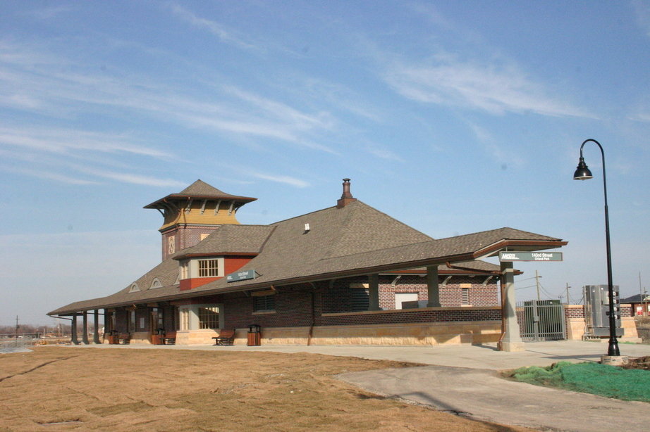 Orland Park, IL: Completed Orland Park Metra Train Station - 143rd St. & SW Highway