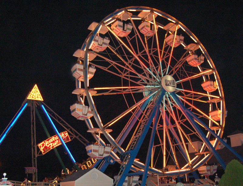 Kemah, TX : Ferris Wheel, on the Kemah boardwalk.