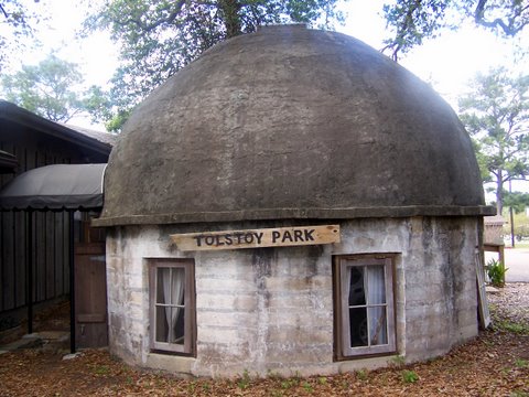 Fairhope, AL: The Hut of The Poet of Tolstoy Park
