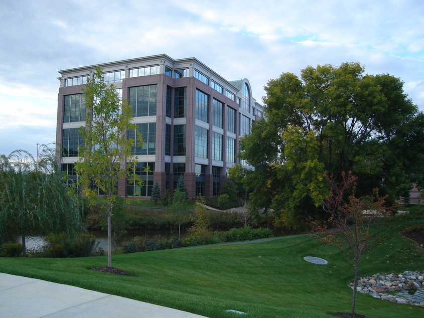 Bloomington, MN: Norman Pointe I Building