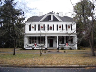 Cheraw, SC : Old home in Cheraw SC thought to be built around 1824/1825. The house use to have a top porch, but was taken down in 1975. It is located at 310 Kershaw St.