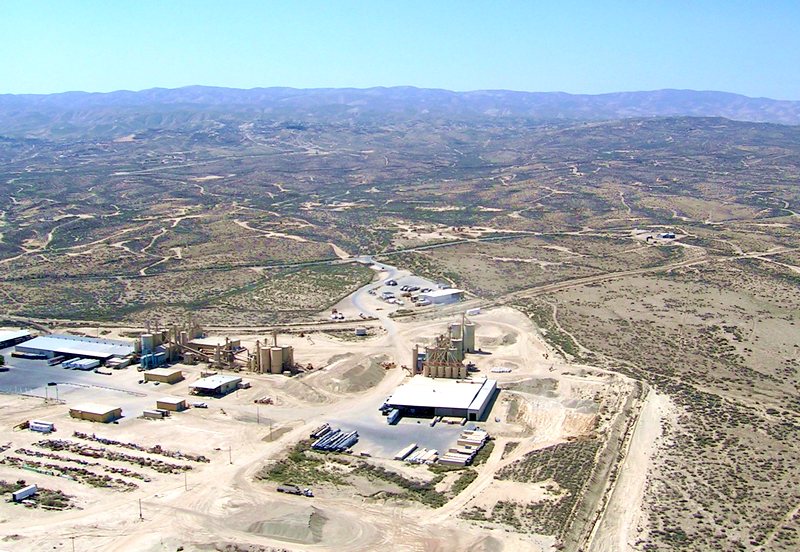 Taft, CA: Kitty Litter Plant