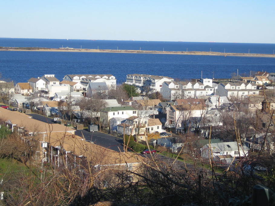 Highlands, NJ: Overlooking the town
