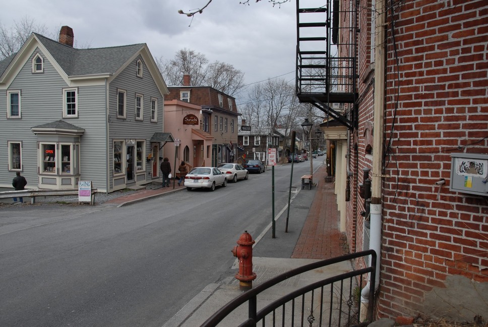 New Paltz, NY: New Paltz - City Center - April 2007