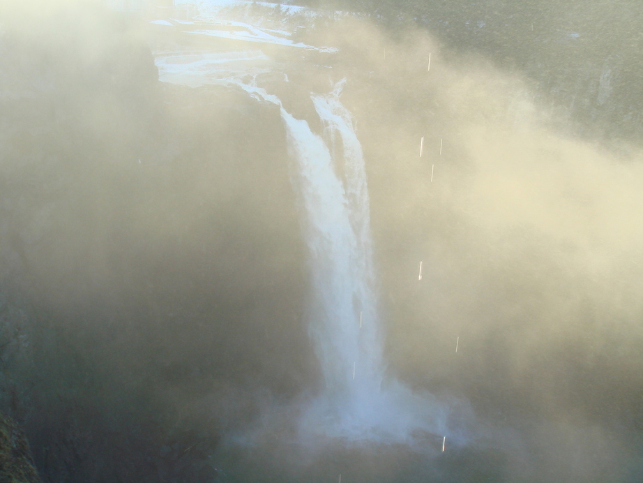 Snoqualmie, WA: The Mist of Snoqualmie Falls
