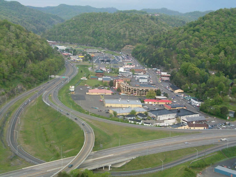 Pikeville, KY: Pikeville from the over-look
