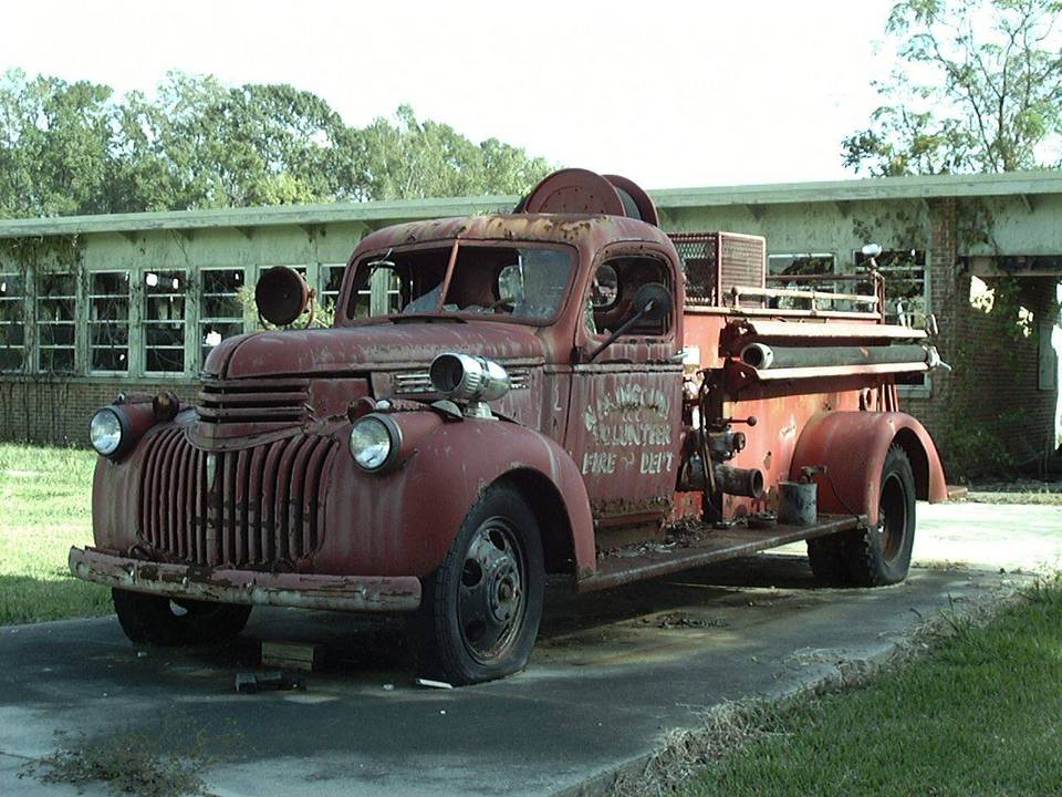 Maringouin, LA : Maringouin's first fire truck about 1950