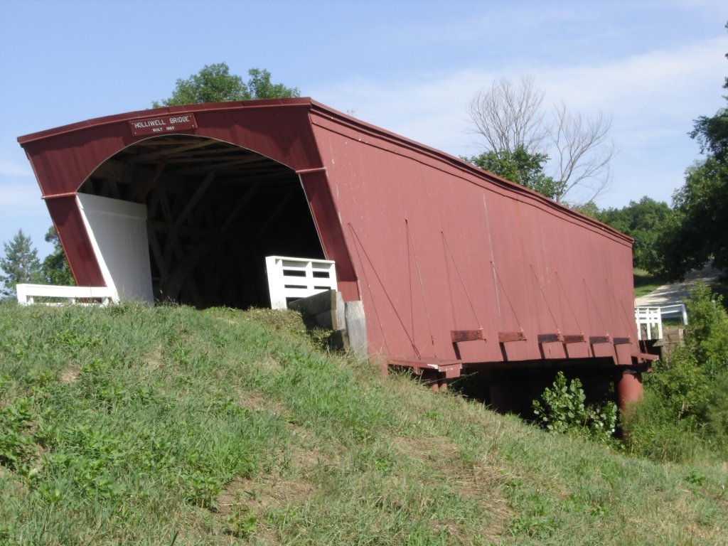 Winterset, IA : Holliwell Bridge - Featured in 