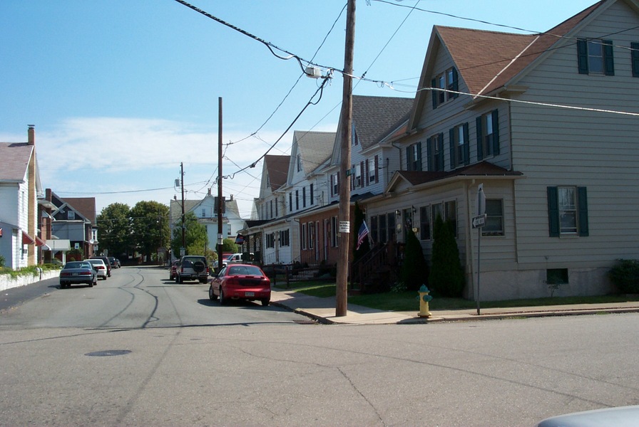 Hazleton, PA: Typical Residential Street in Hazelton
