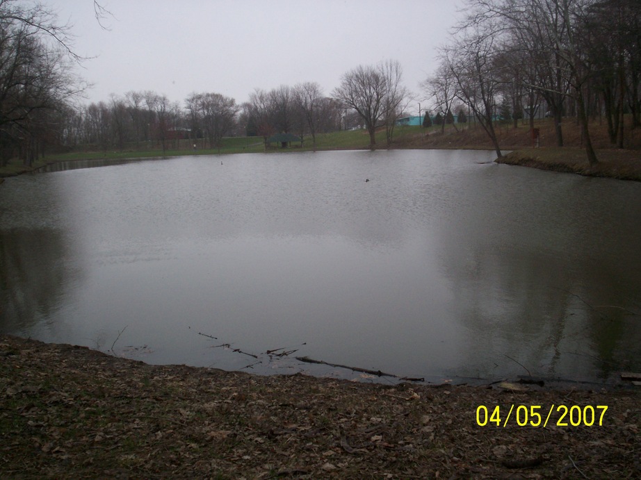 Bloomsburg, PA: lagoon at town park