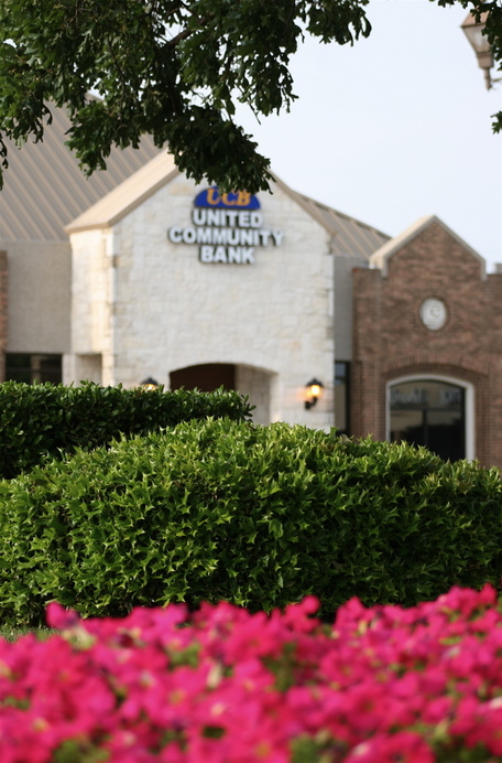 Coppell, TX : HOT PINK.... and mint green