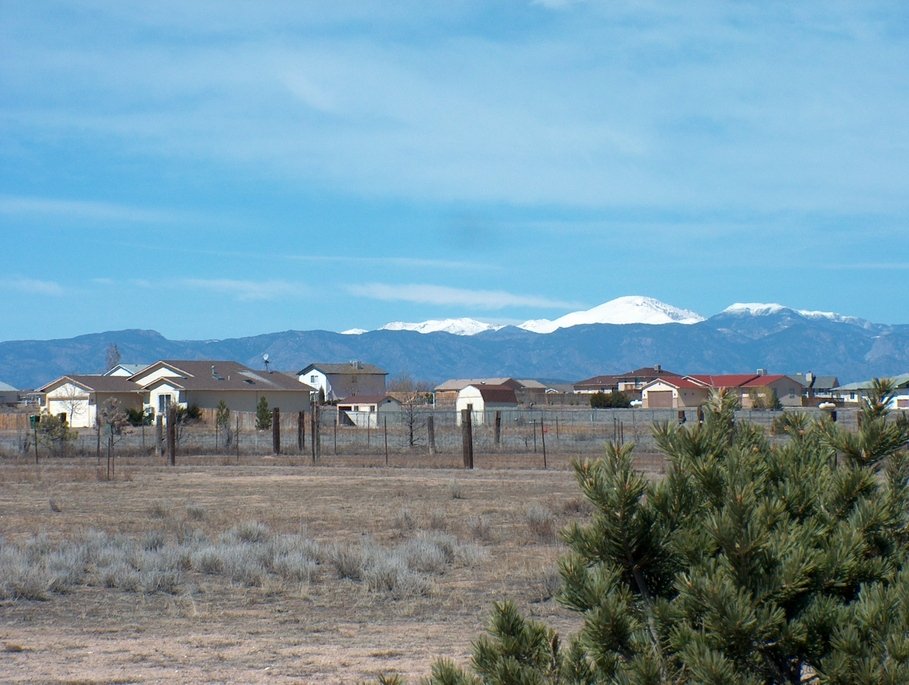 Pueblo West, CO: Looking North from McCulloch and Rolling Prairie Drive