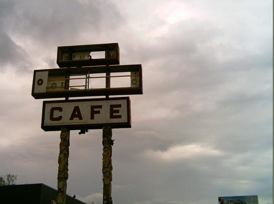 St. Robert, MO: If that cafe was still there, I would shop there.