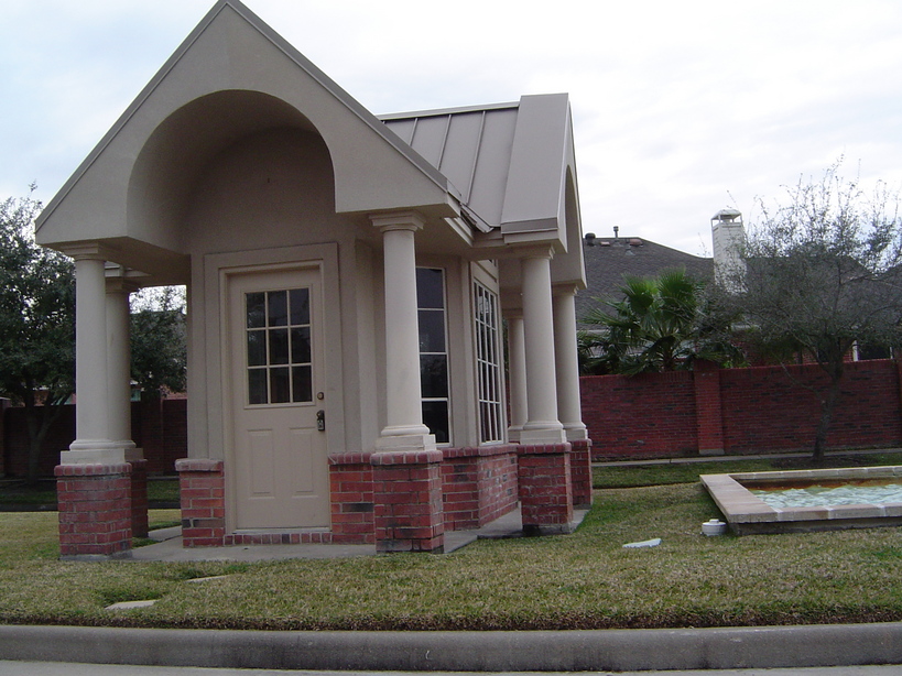 Stafford, TX : Grove West guardhouse