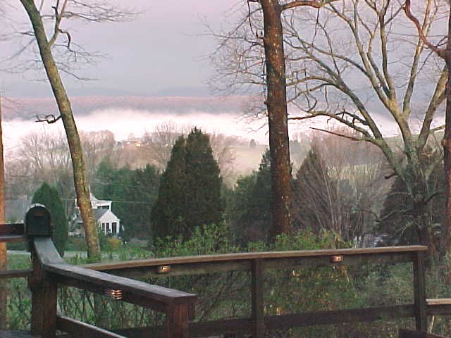 Clinton, TN: Foggu Morning - view from Front door