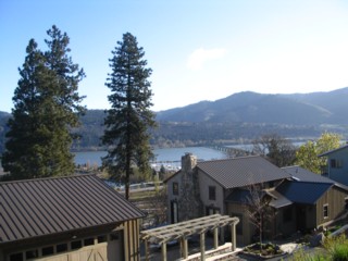 Hood River, OR : View looking east
