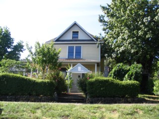 Hood River, OR : The Historic Colby House 1219 Columbia Ave