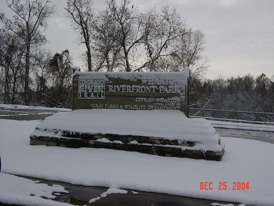 Wharton, TX: Riverfront Park Christmas Snow 2004