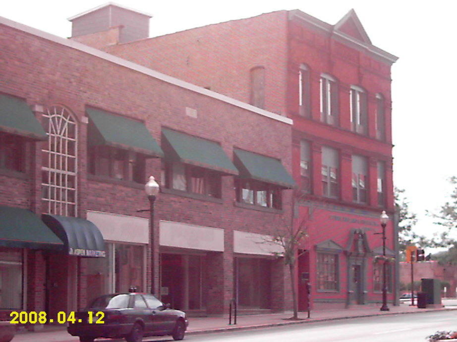 Aurora, IL: Office along Downer Place