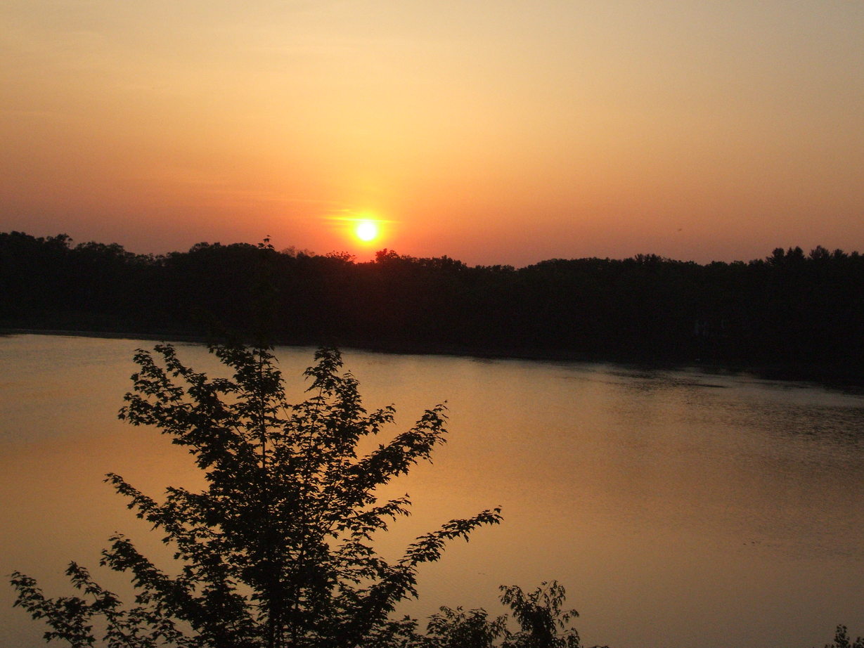 Twin Lake, MI: Sunset at Sweet Lake