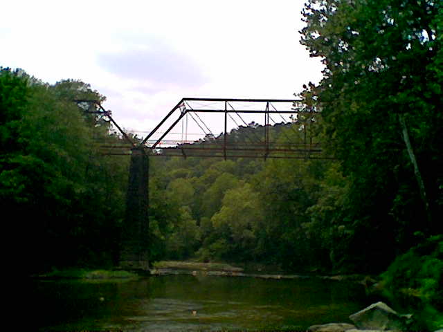 Kimberly, AL : Abandoned bridge span crossing the Warrior River at Warrior Kimberly Road