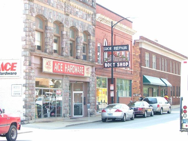 Ypsilanti, MI : Pearl Street