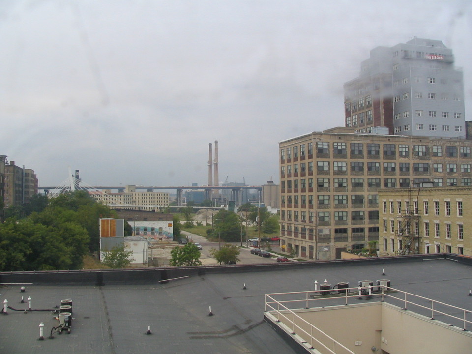 Milwaukee, WI : Milwaukee smoke stack