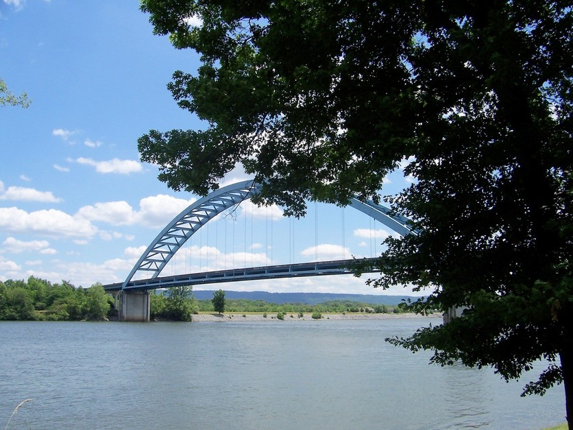 South Pittsburg, TN: Bridge crossing to New Hope, TN