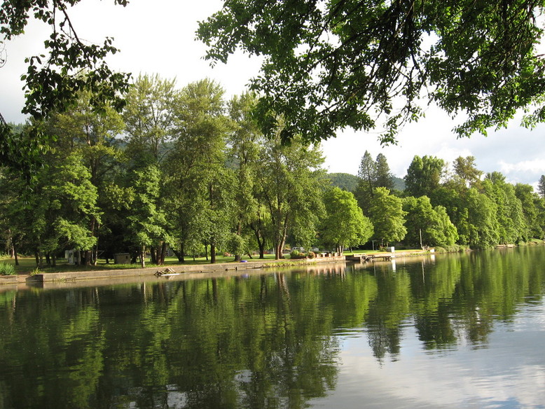 Rogue River, OR : Rogue River at dusk